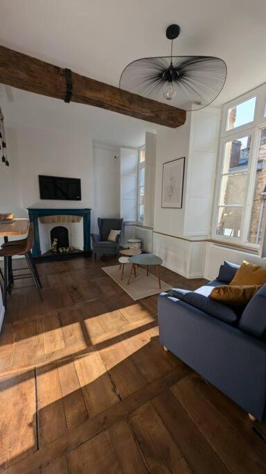 De Caractere Apartment *